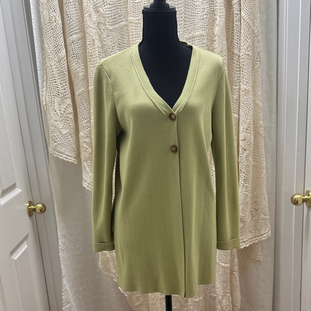 Monterey Bay Clothing Company Womens Olive Two Button Sweater